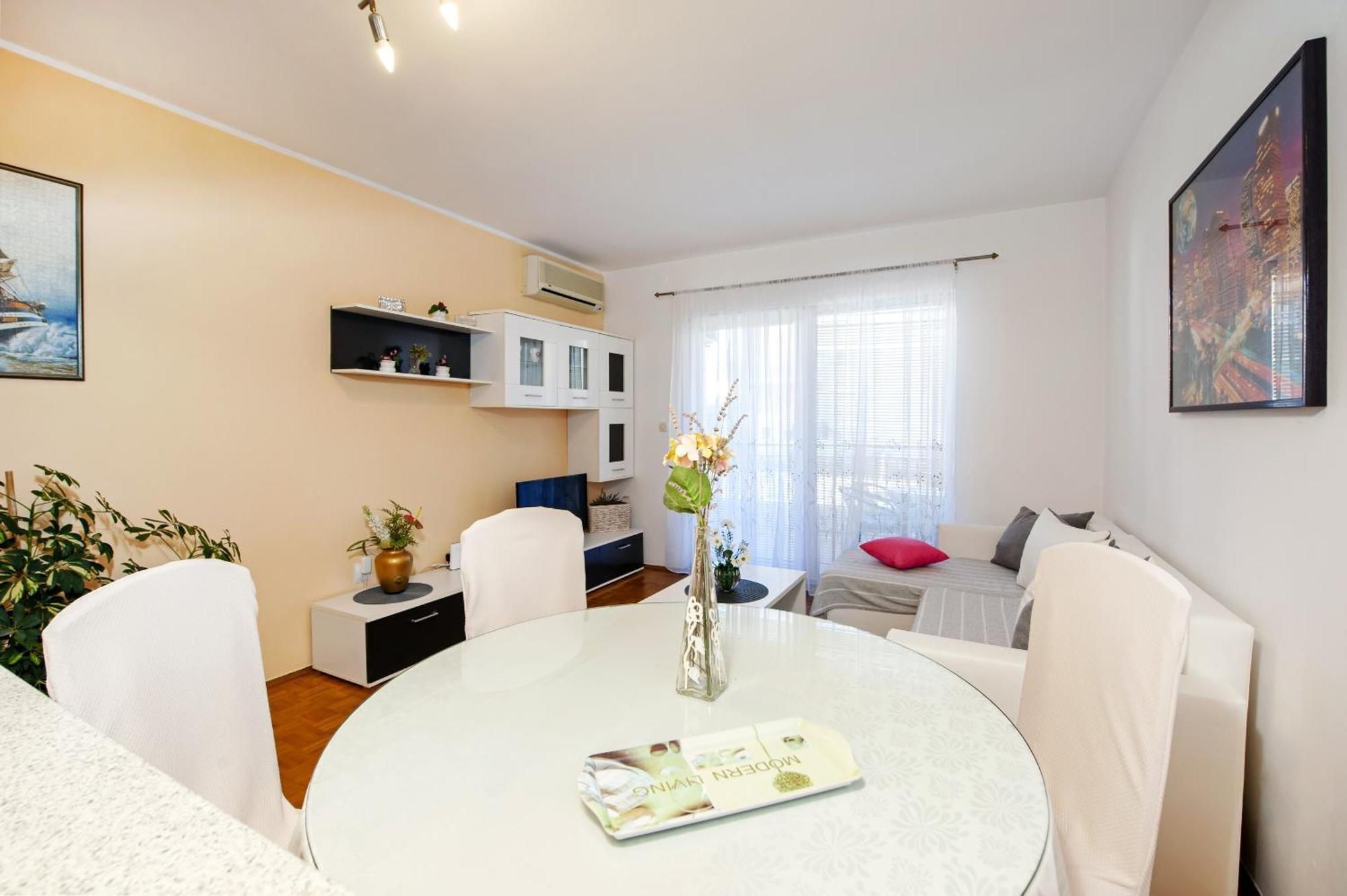Ita Apartment *