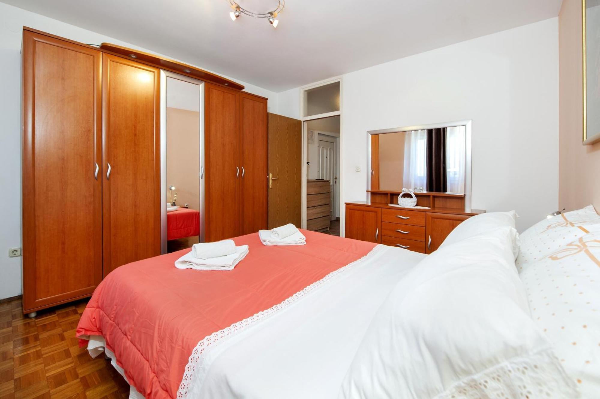 Ita Apartment *